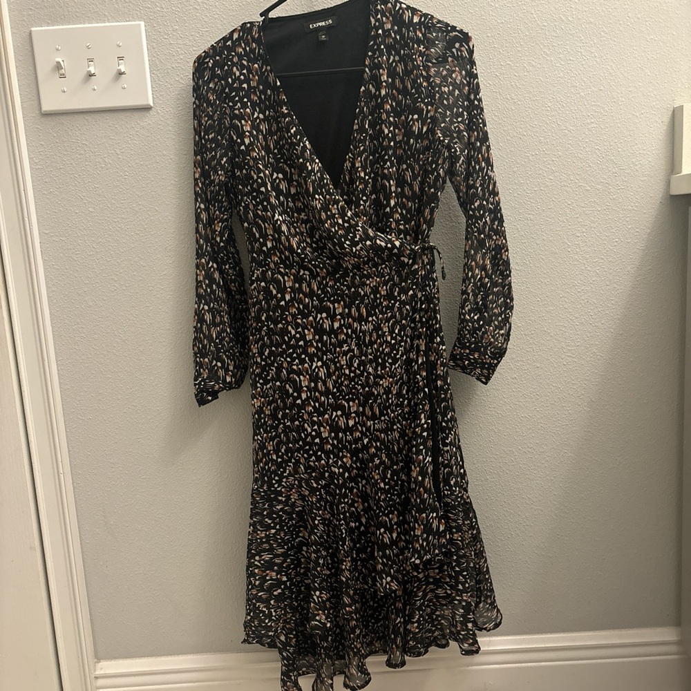 Express midi ruffle tie wrap dress metallic thread pattern petite